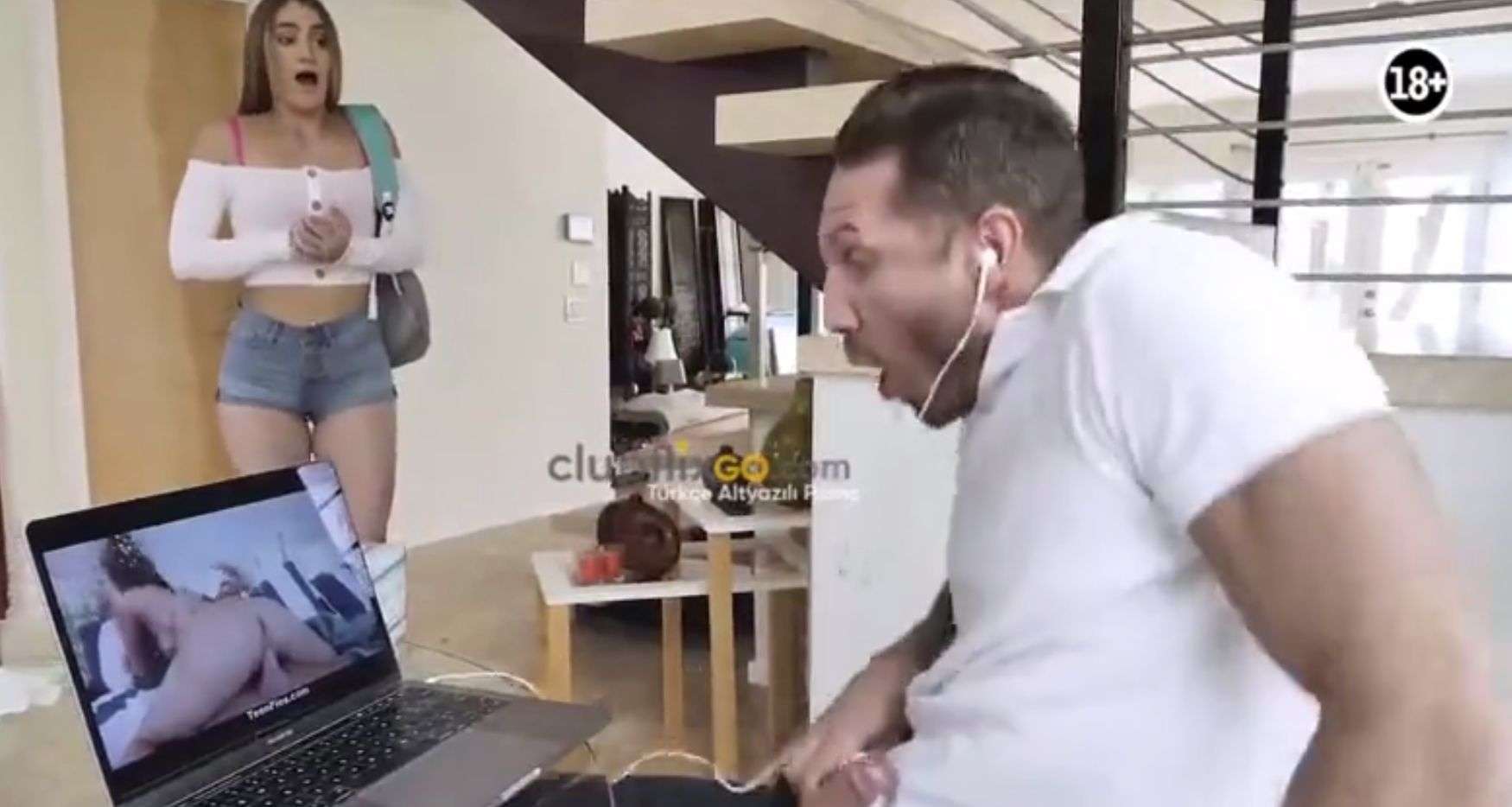 Iki erkek kadini dove dove sikiyor